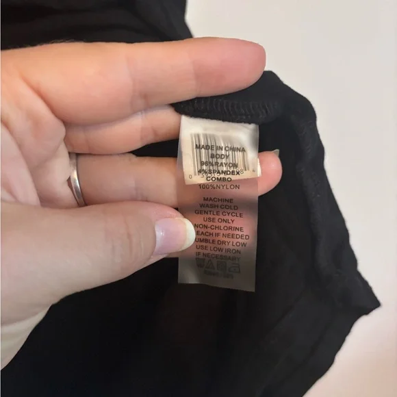 Vince Camuto Black Fishnet Style Mesh Casual Sleeveless Tank Top - Picture 7 of 8